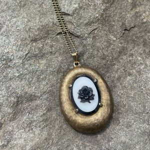 Vintage Gold Milk Glass Rose Cameo Necklace